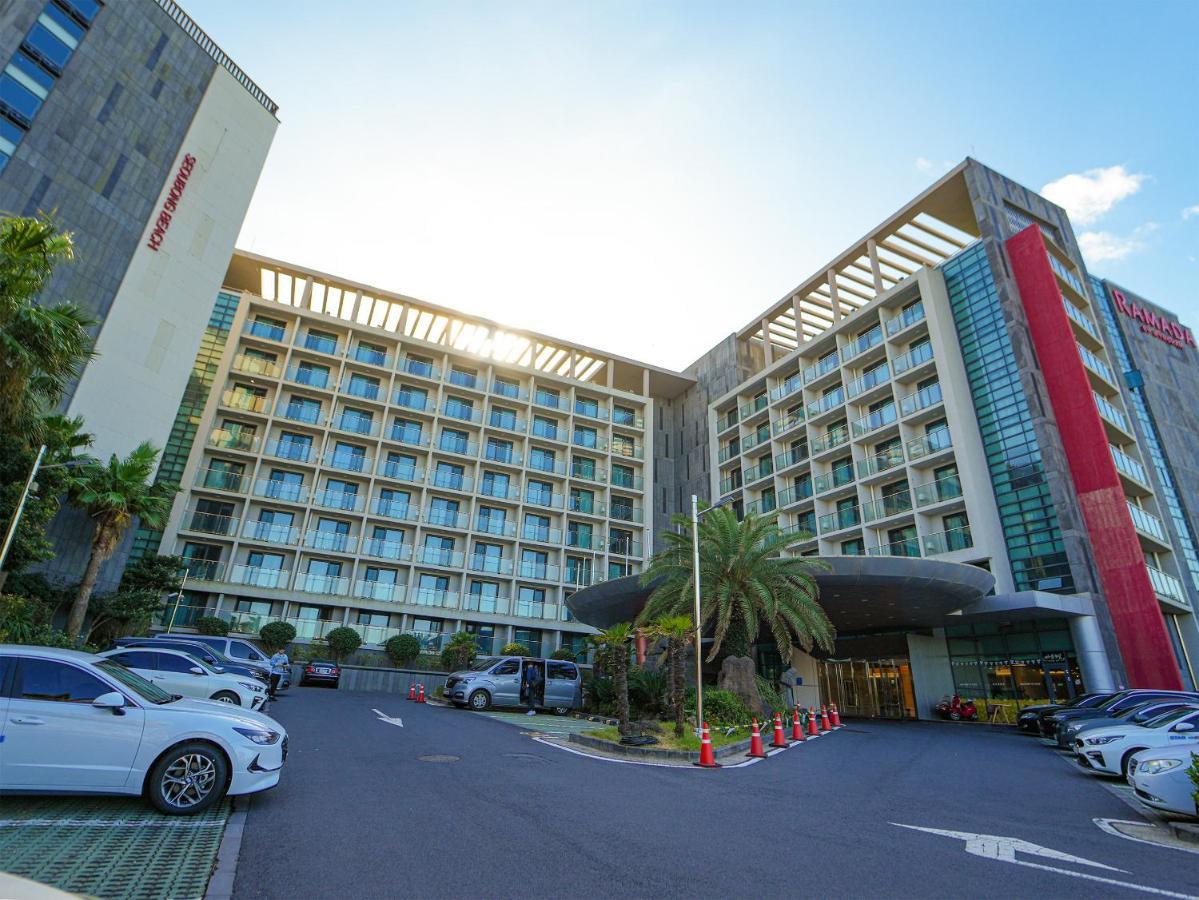Hotel Ramada By Wyndham Jeju Hamdeok Exteriér fotografie