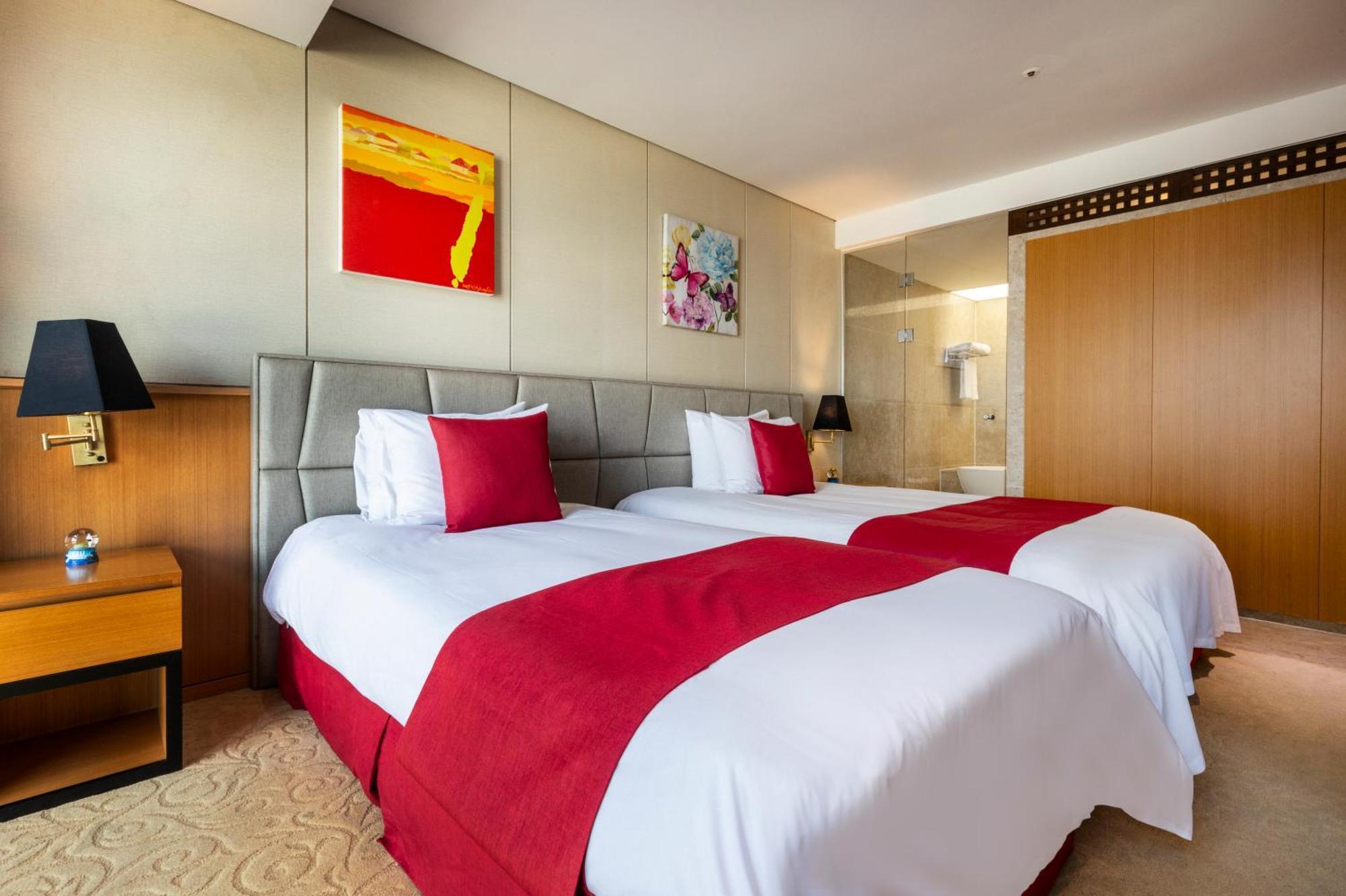 Hotel Ramada By Wyndham Jeju Hamdeok Exteriér fotografie