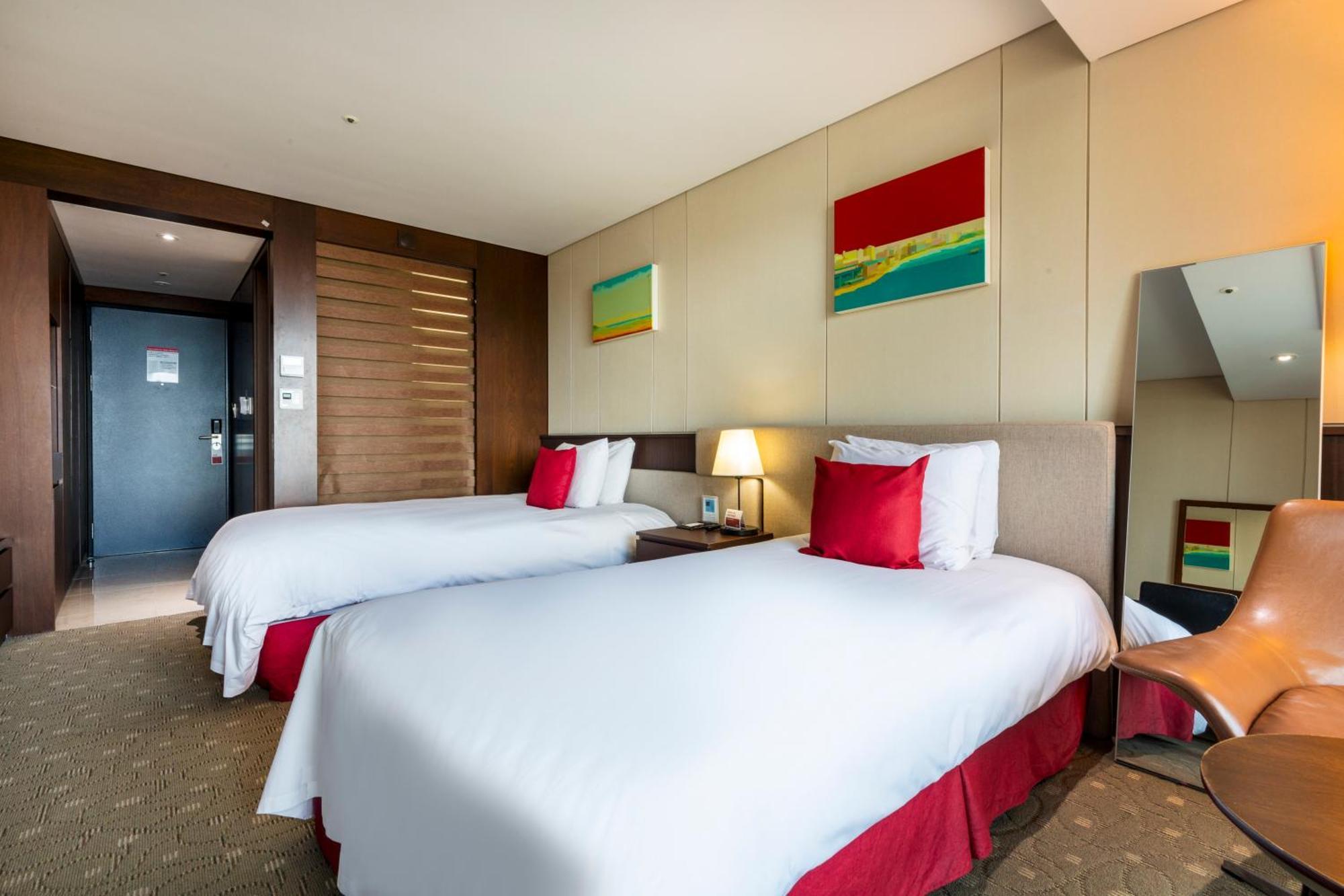 Hotel Ramada By Wyndham Jeju Hamdeok Exteriér fotografie