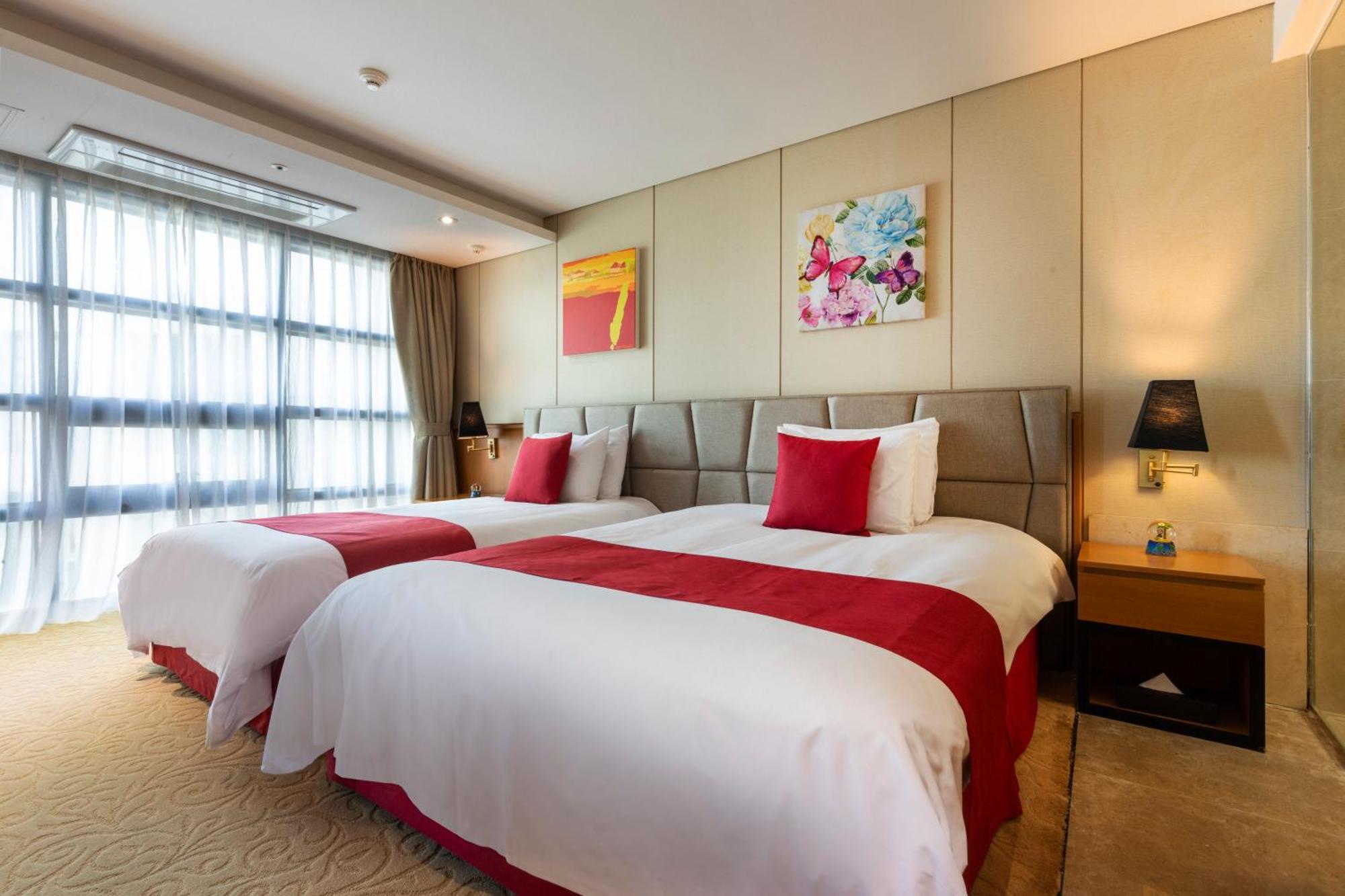 Hotel Ramada By Wyndham Jeju Hamdeok Exteriér fotografie