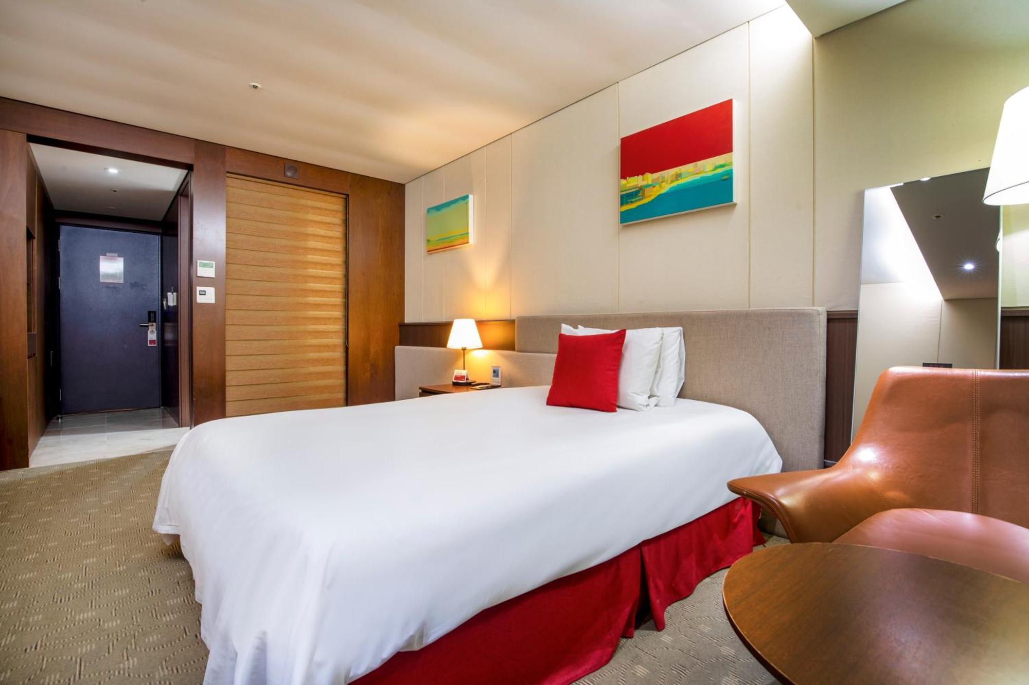 Hotel Ramada By Wyndham Jeju Hamdeok Exteriér fotografie