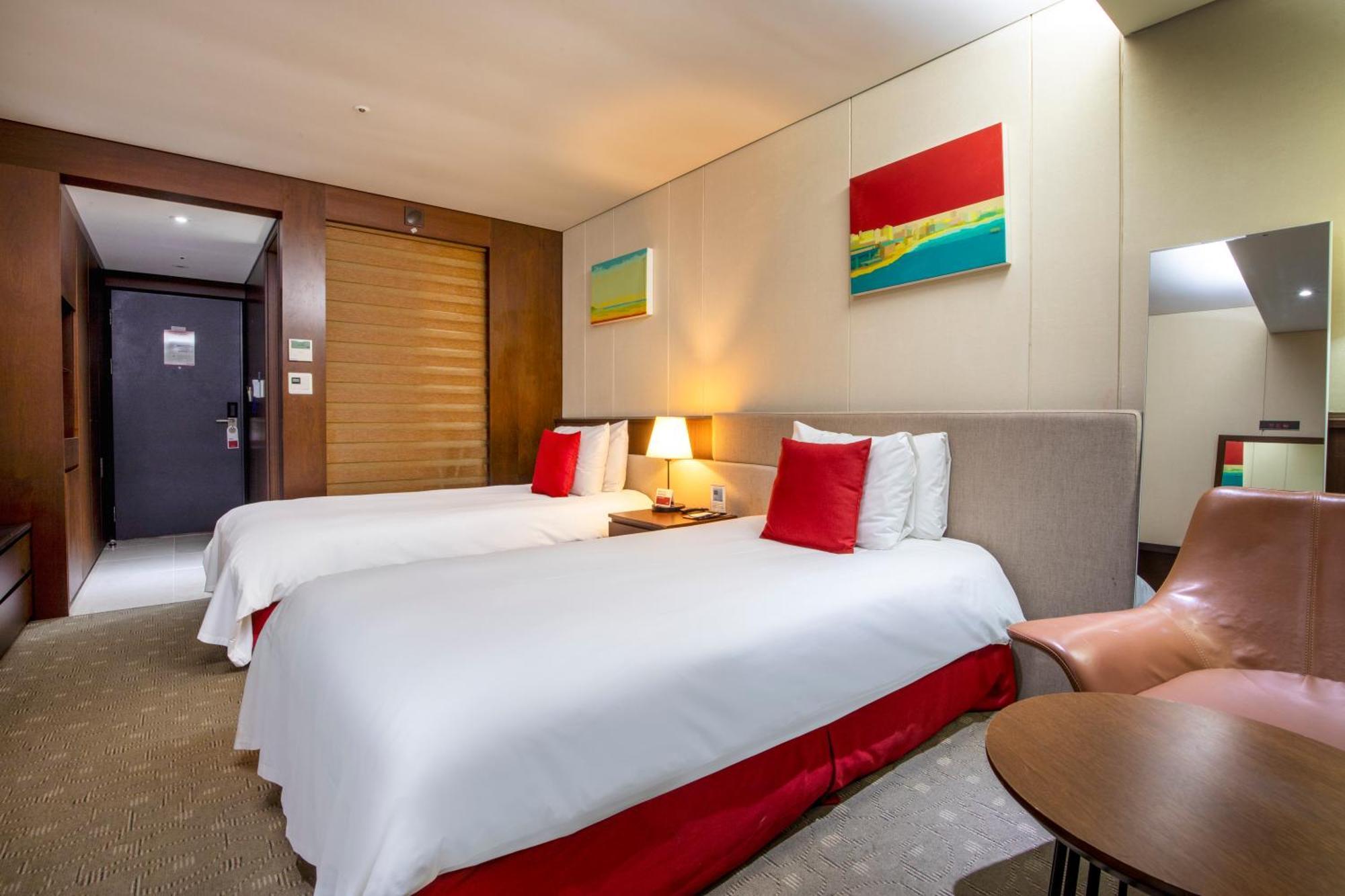 Hotel Ramada By Wyndham Jeju Hamdeok Exteriér fotografie