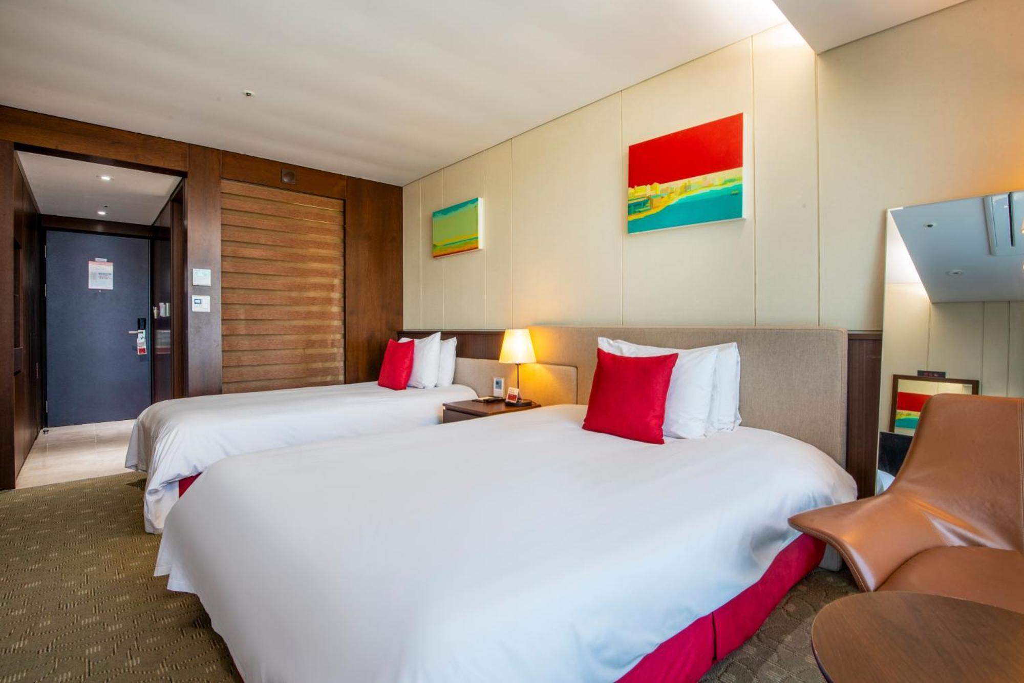 Hotel Ramada By Wyndham Jeju Hamdeok Exteriér fotografie